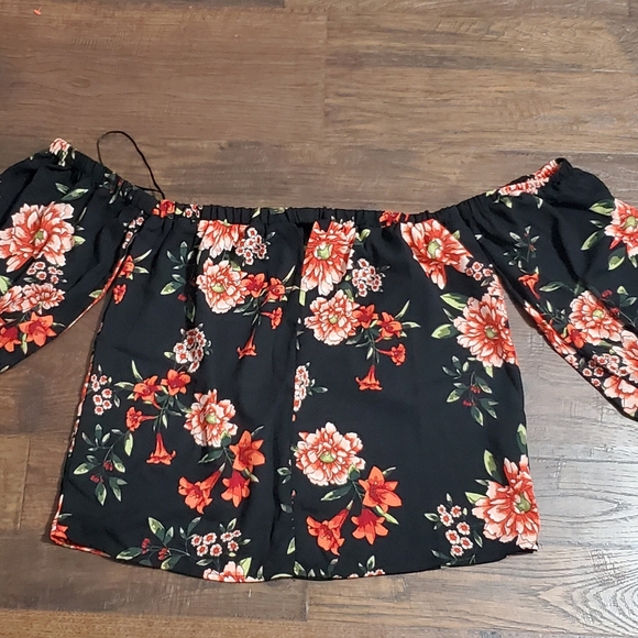 Romeo&Juliet couture top size M - Picture 2 of 2